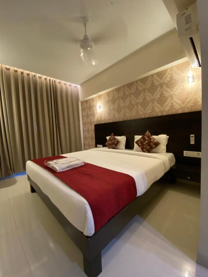 Hotel Singh'S By Wb Inn, Vashi, Navi Mumbai Extérieur photo